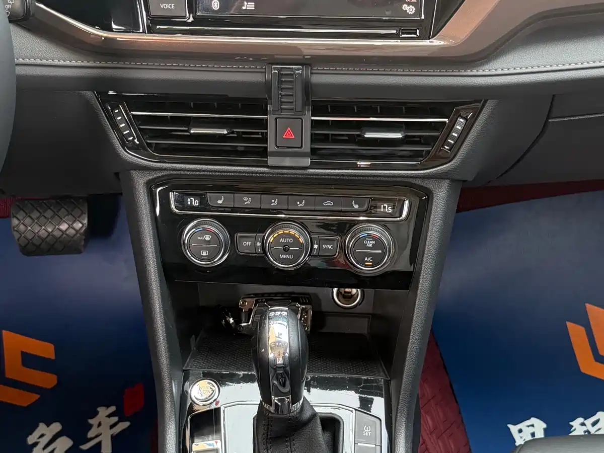 Volkswagen Tharu 2019 Model 280TSI 2WD Flagship Edition China VI фото 13