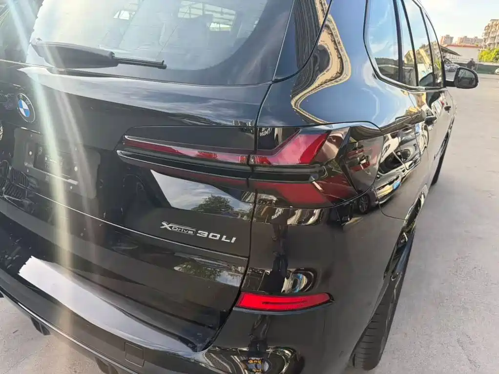 BMW X5 2026 2026 Facelift xDrive 30Li Exclusive M Sport Shadowline Package