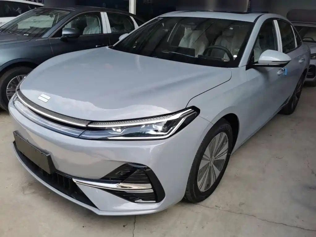 Geely Galaxy A7 2025 EM-i 150km Premium Edition