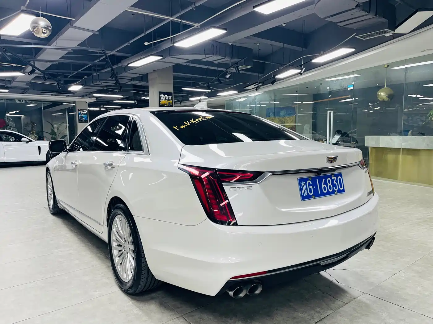 Cadillac CT6 2019 28T Fashion Model фото 4