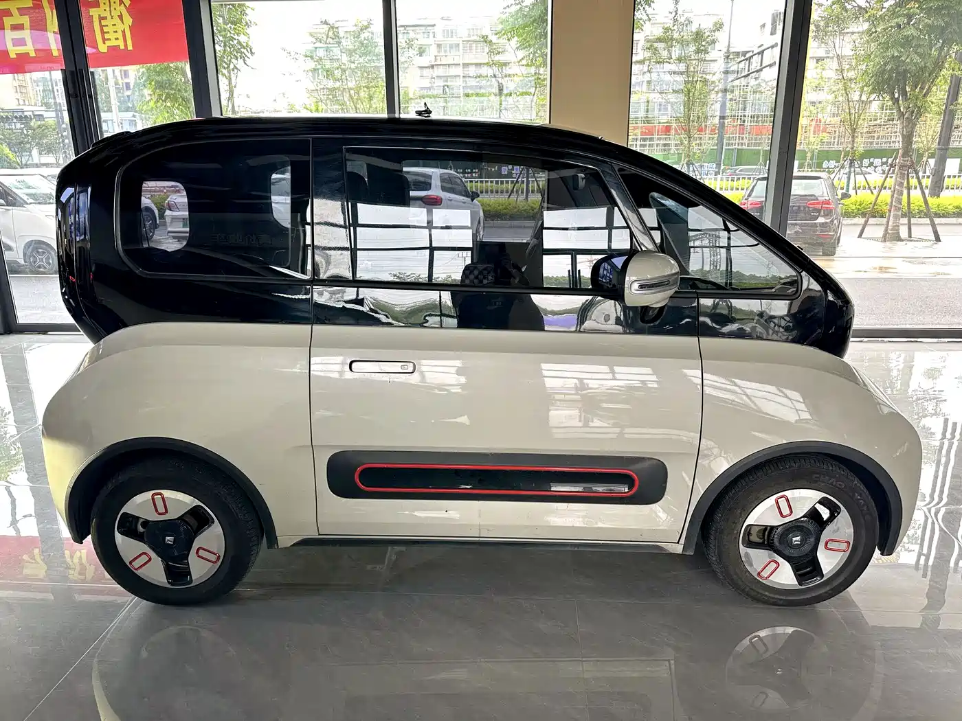 Baojun KiWi EV 2022 2022 Artist Lite Edition LFP