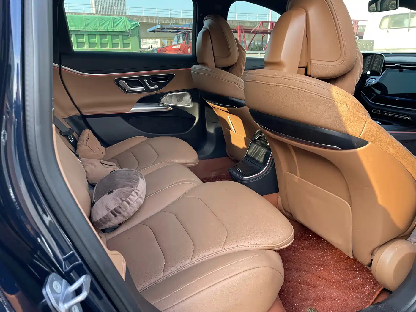 Mercedes-Benz E-Class 2024 Model E 300 L Luxury фото 12