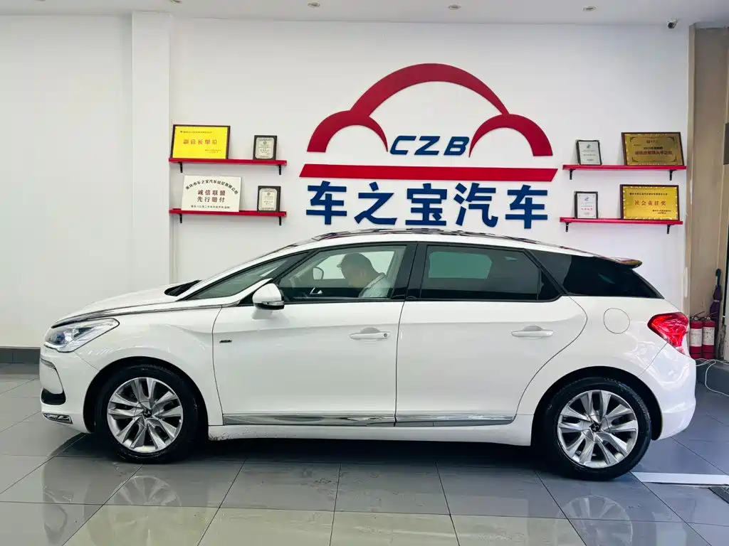 DS 5 2014 2014 1.6T Luxury THP160