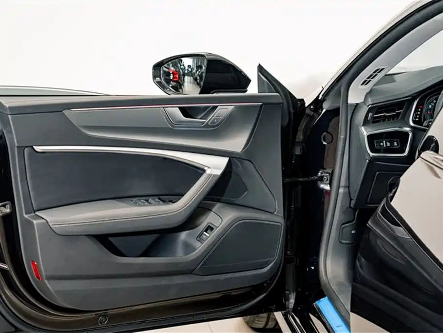 Audi A7L 2024 45 TFSI Luxury фото 15