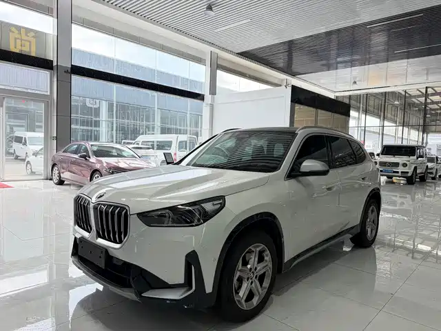 BMW X1 2023 sDrive20Li X Design Package — фото 1