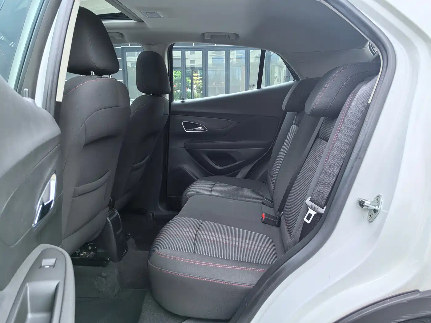 Buick Encore 2015 1.4T Automatic 2WD Urban Elite фото 13