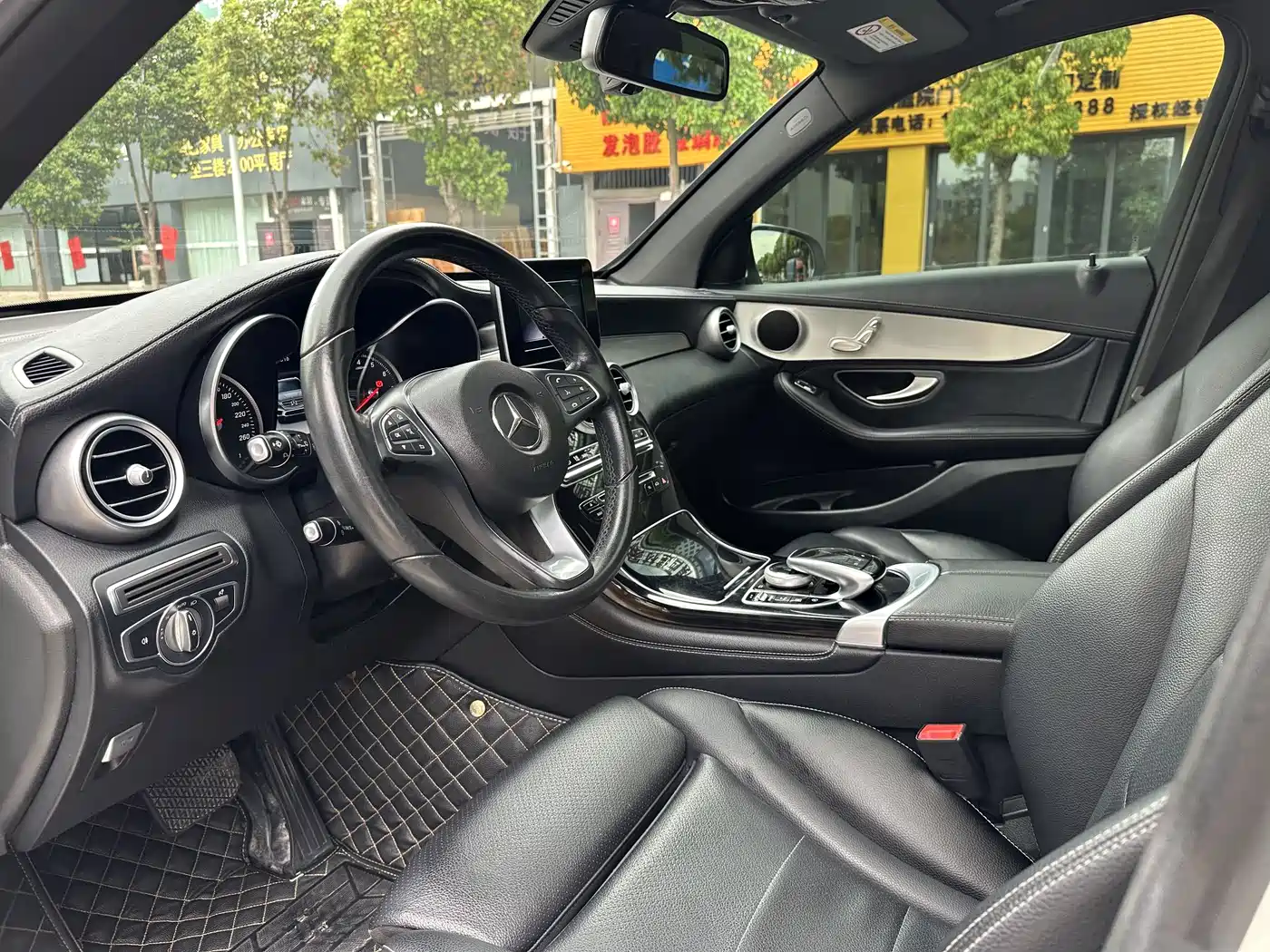 Mercedes-Benz GLC 2018 GLC 200 4MATIC фото 4