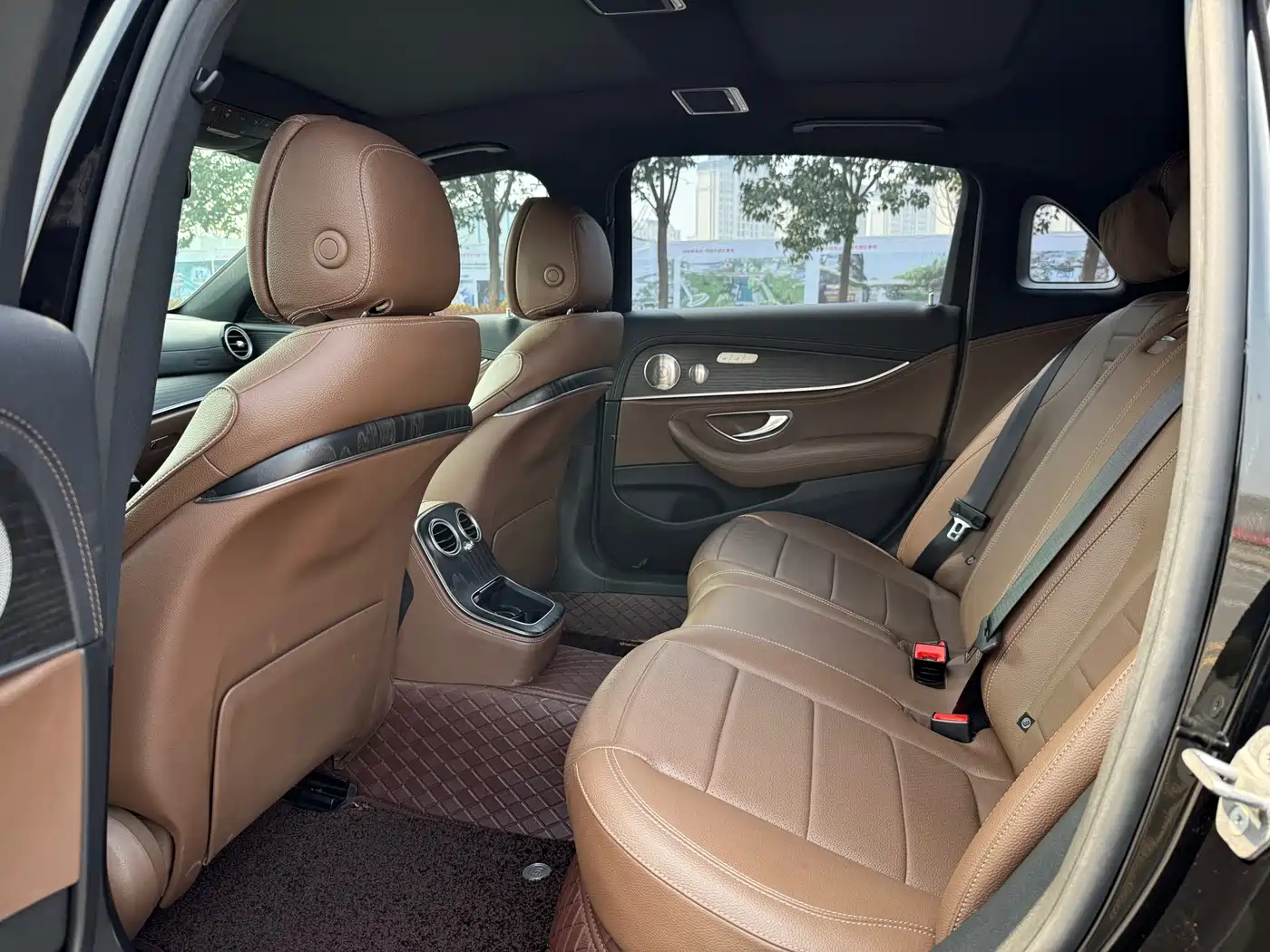 Mercedes-Benz E-Class 2021 E 260 L Sport фото 8