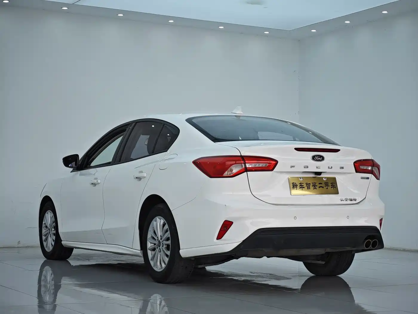 Ford Focus 2020 2020 Sedan EcoBoost 180 Automatic Sharp Trend Type