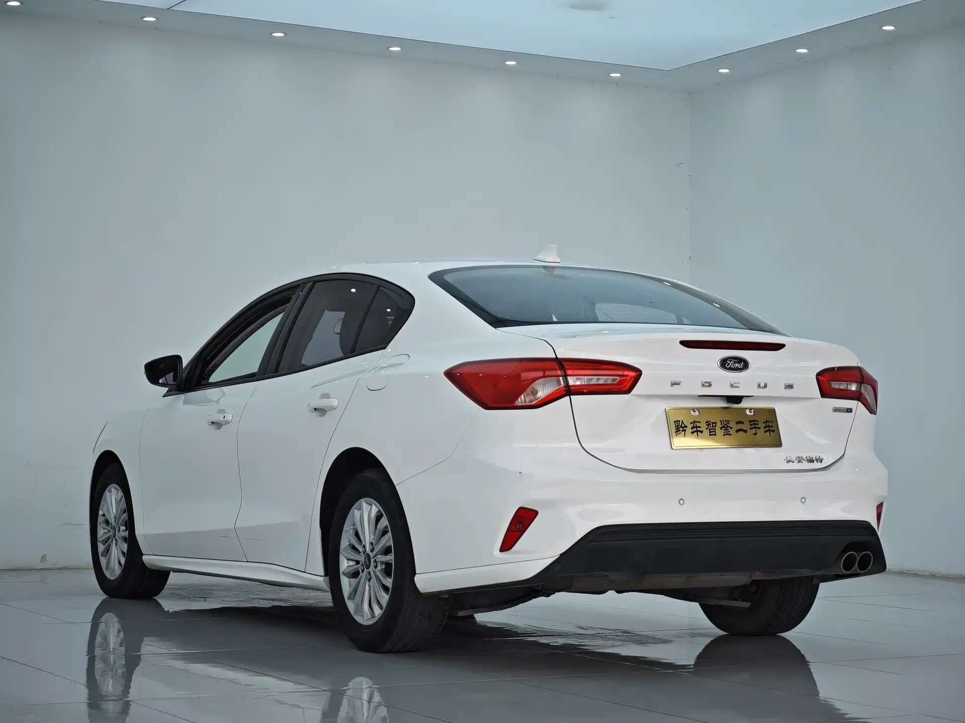 Фото 4 - Ford Focus