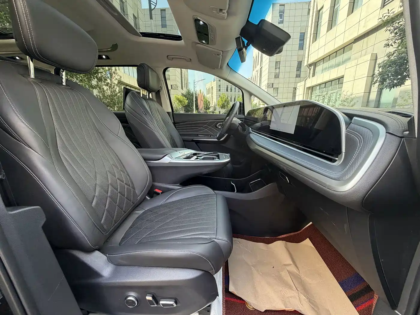 Фото 23 - Maxus Maxus G90