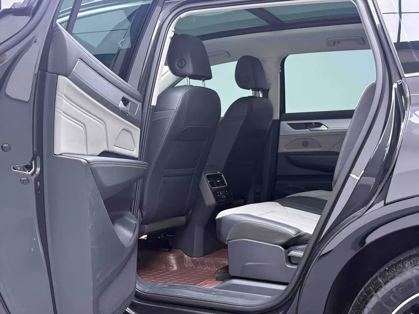 Фото 7 - Volkswagen Talagon