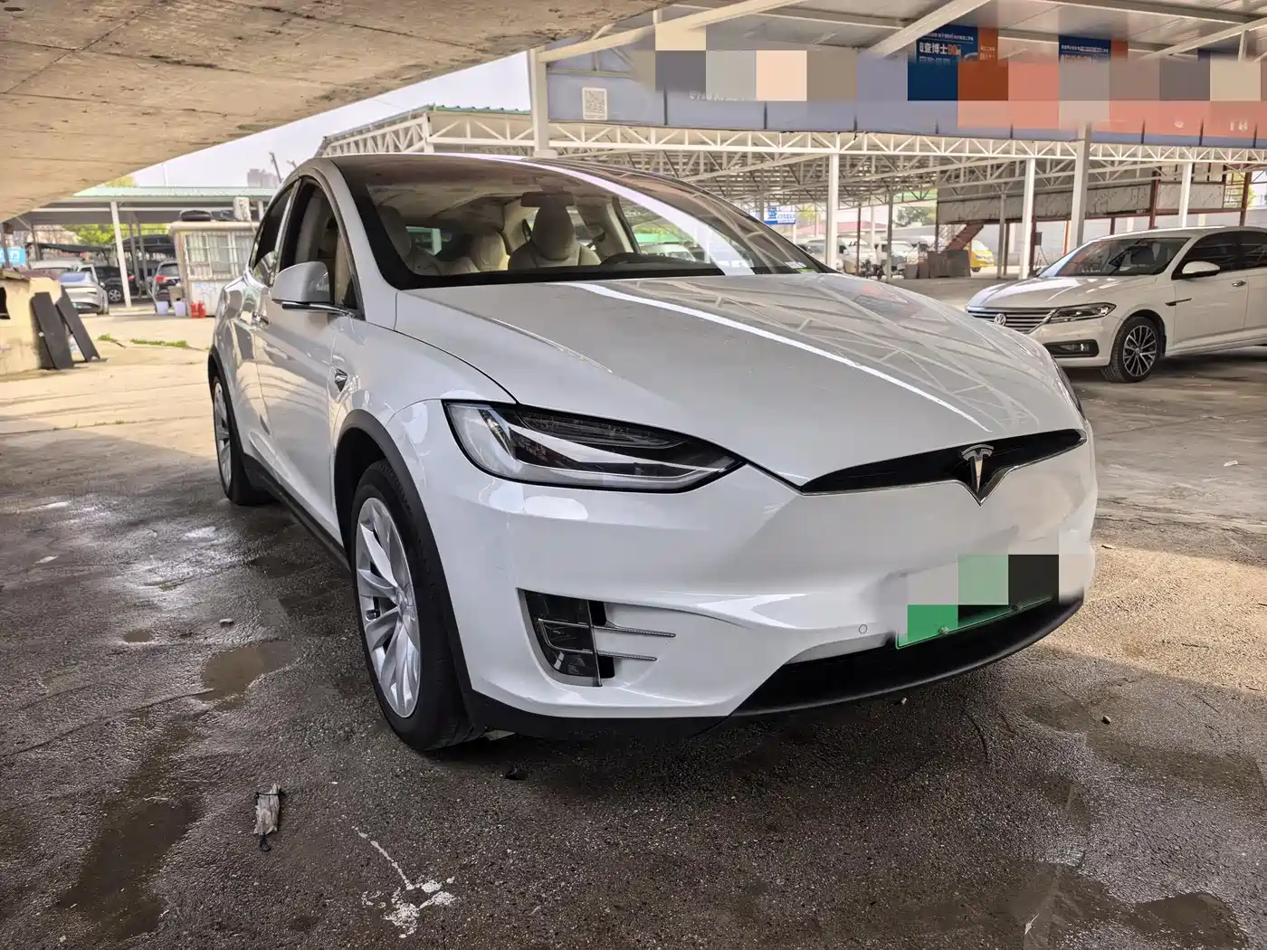 TESLA MODEL X