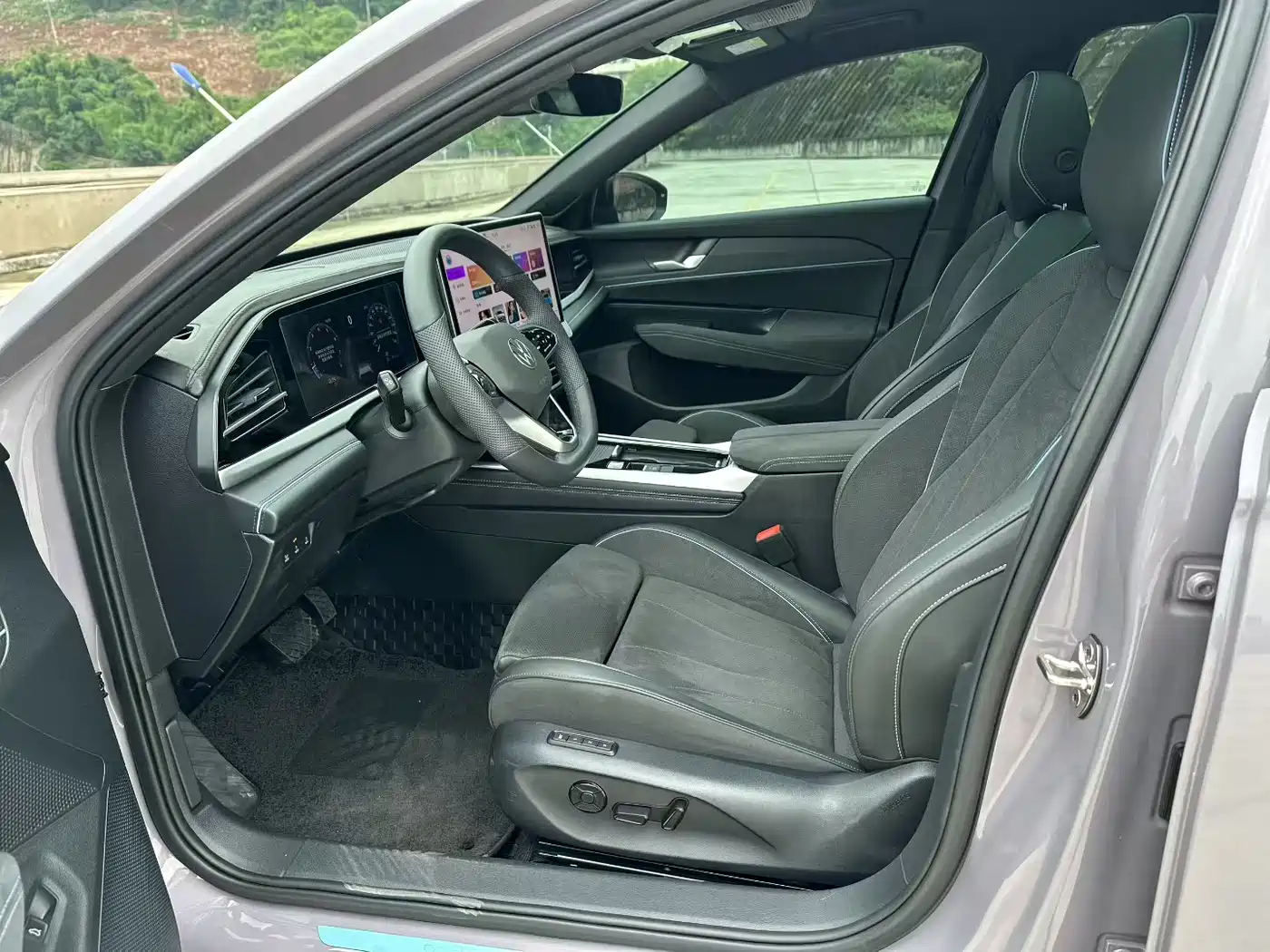 Volkswagen Passat 2025 Model Pro 380TSI Starlight Dragon Edition фото 4