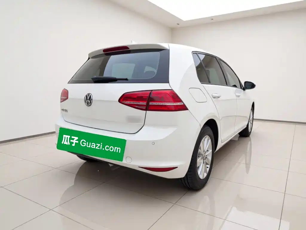 Фото 4 - Volkswagen Golf