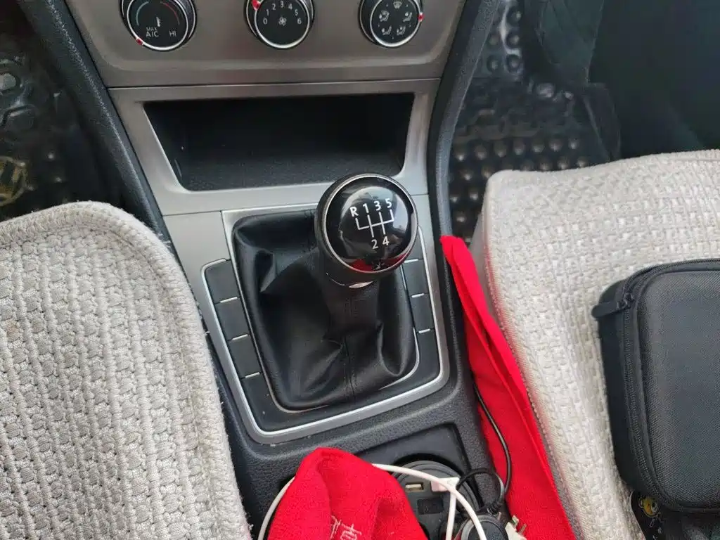 Фото 10 - Volkswagen Golf