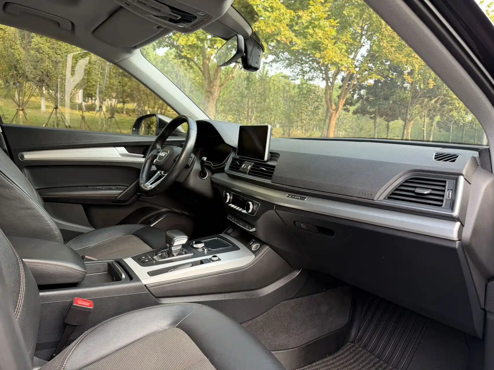 Photo 8 - Audi Q5L