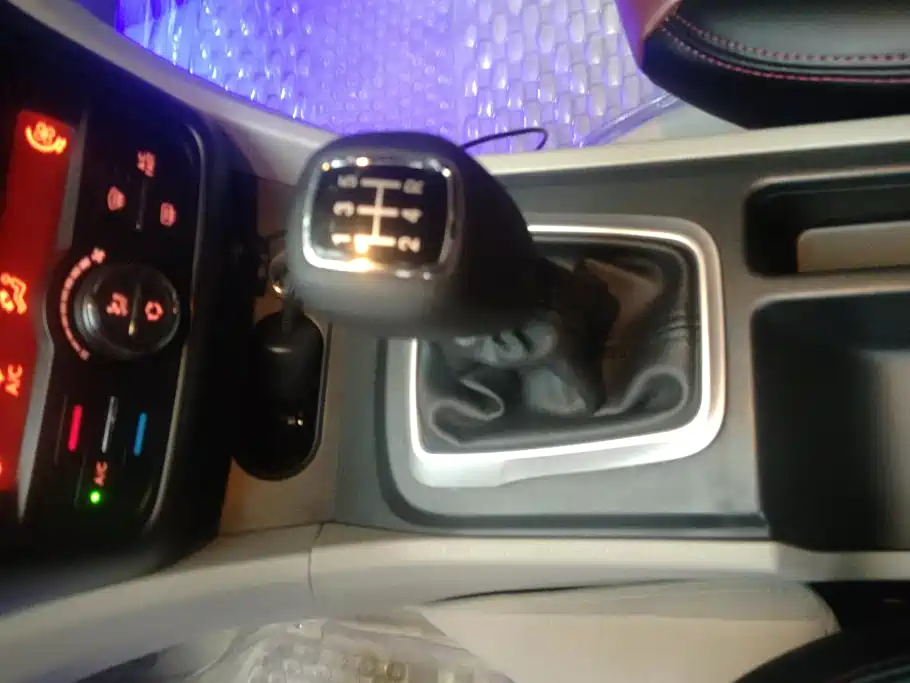 Dongfeng Aeolus L60 2016 2015 1.6L Manual New Dynamic Type