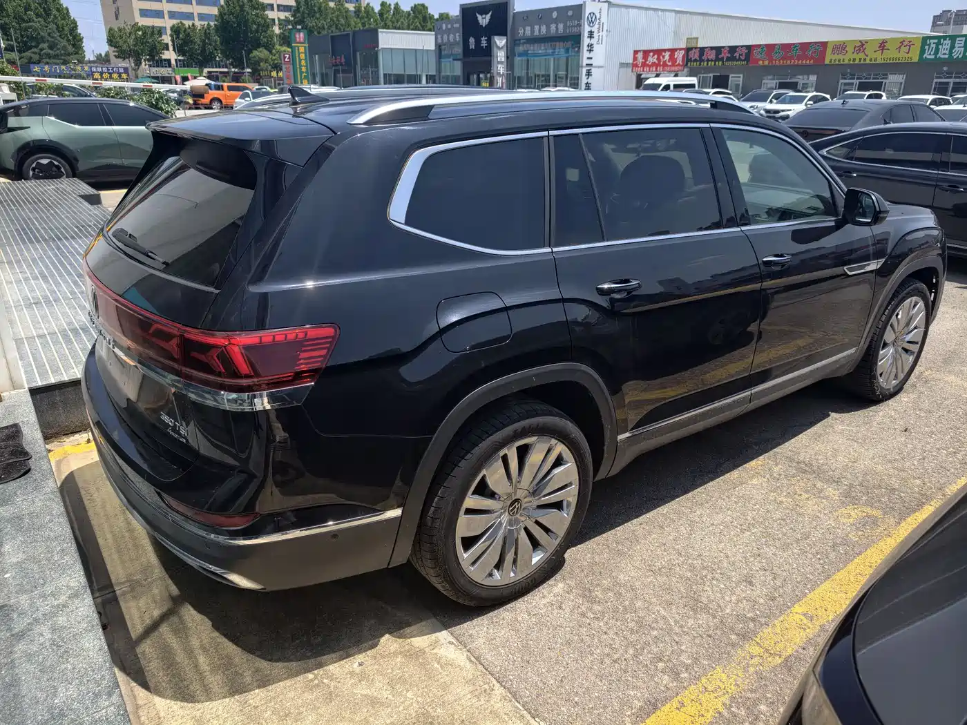 Volkswagen Teramont 2024 380TSI 4WD Dragon Auspicious Edition фото 8