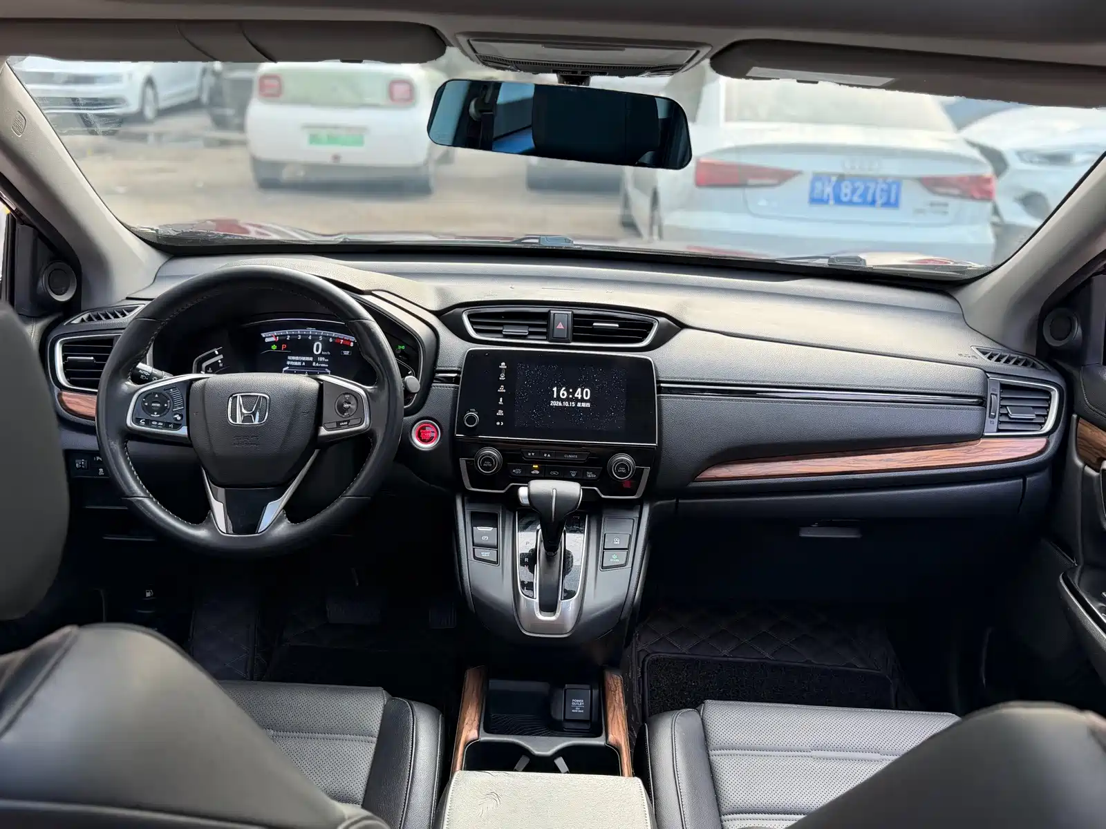 Фото 10 - Honda CR-V