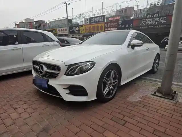 MERCEDES-BENZ E CLASS