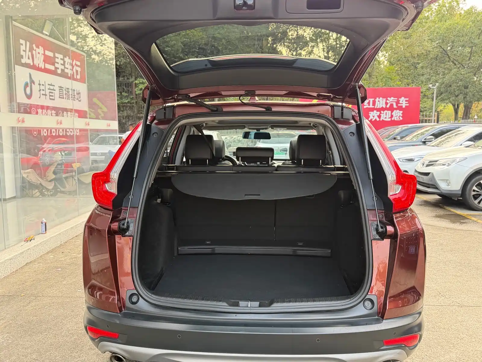 Фото 16 - Honda CR-V