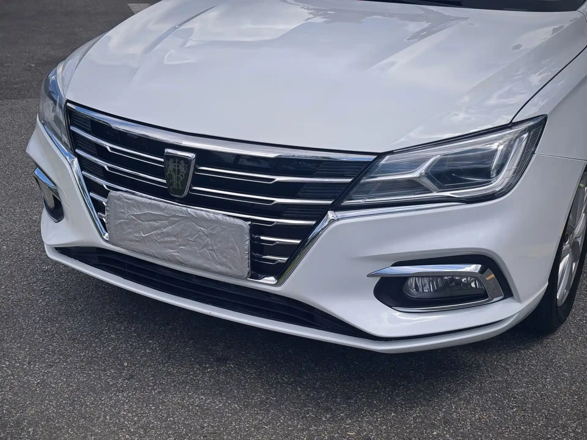 Фото 5 - Roewe i5