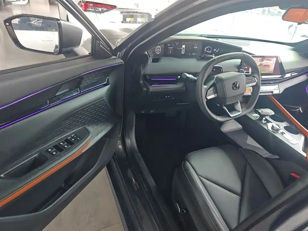 CHANGAN UNI-V