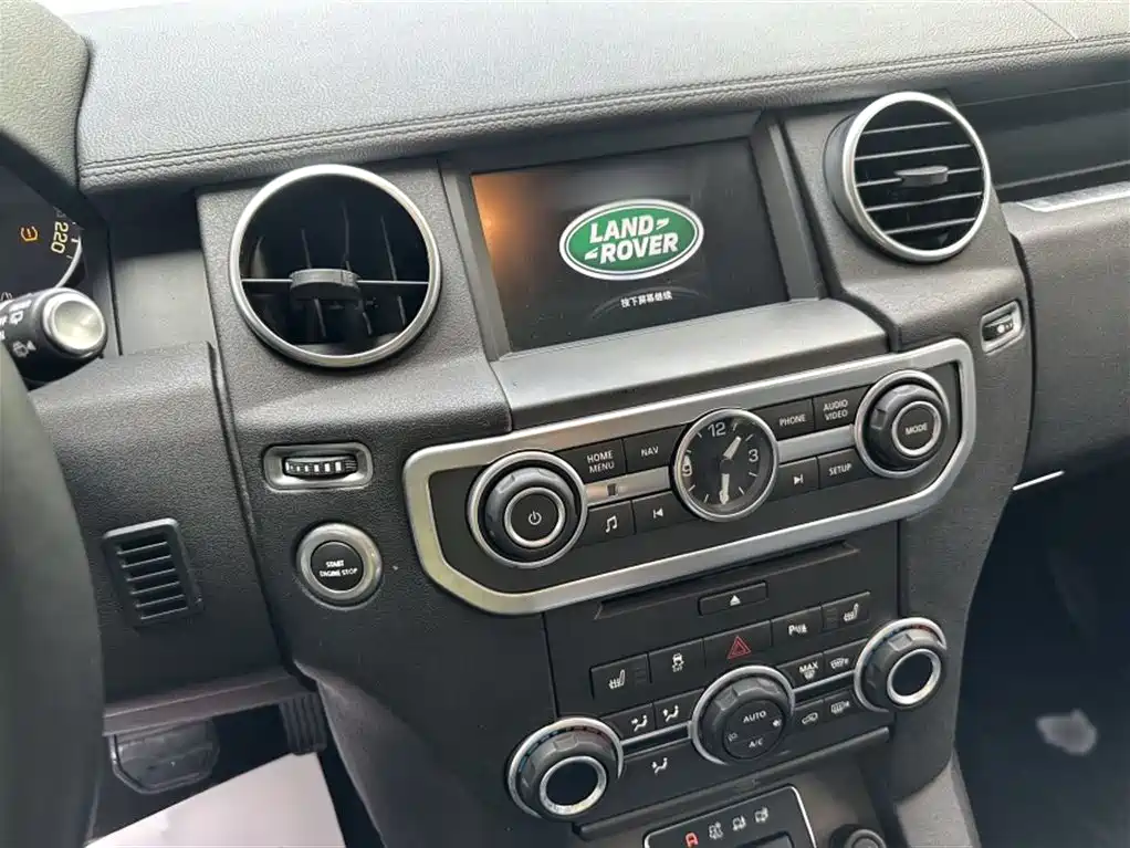 Land Rover Discovery 2016 3.0 SC Black Edition SE фото 12