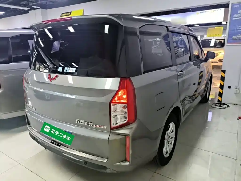 Wuling Motors Wuling Hongguang PLUS 2019 2019 1.5T Manual Luxury 7-seater
