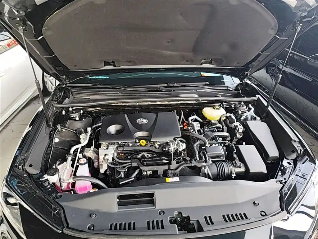 Toyota Camry 2026 Hybrid 2.0HSE Sport Lite Edition фото 20