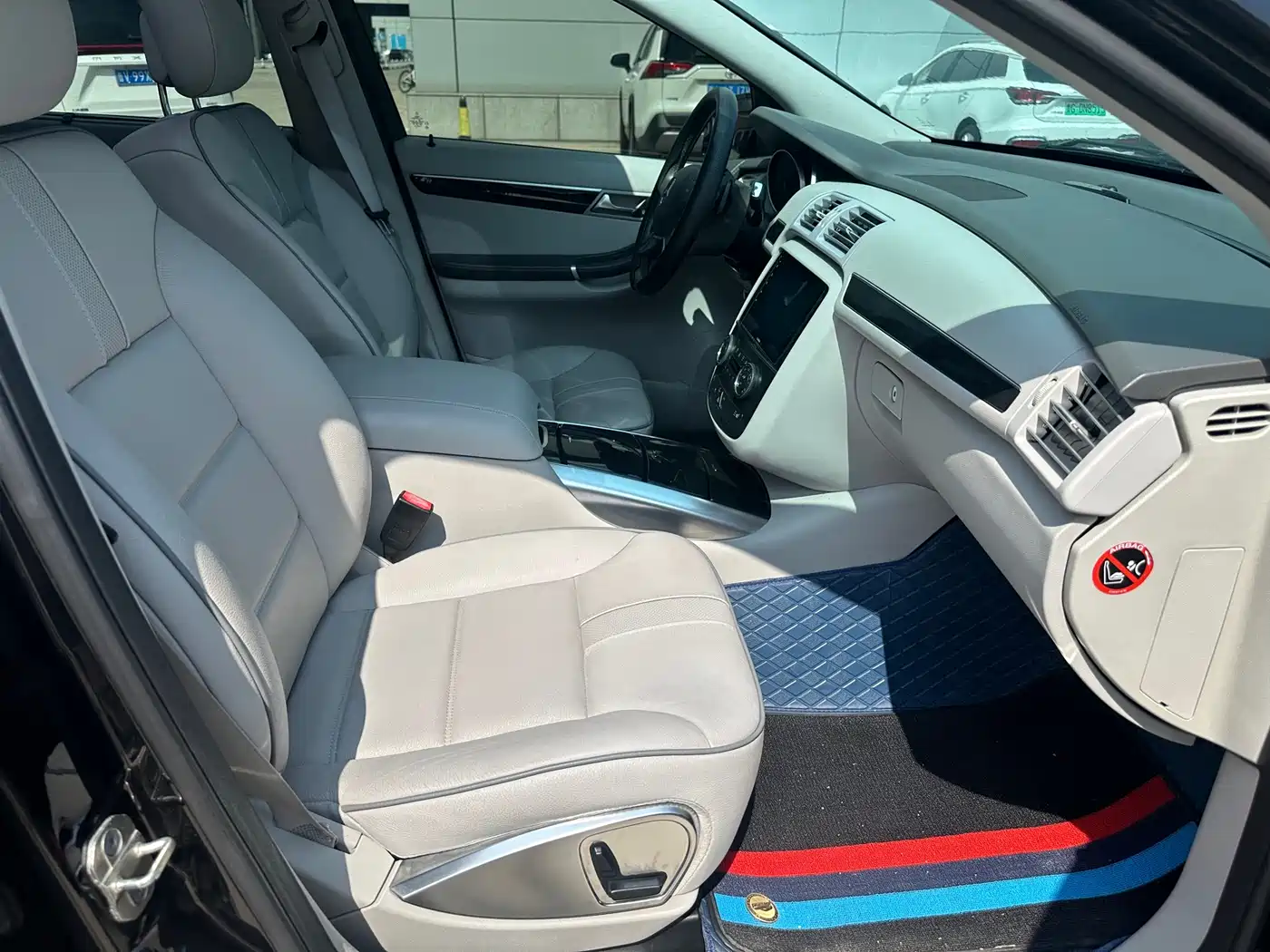 Mercedes-Benz R-Class 2015 R 320 4MATIC Luxury фото 4