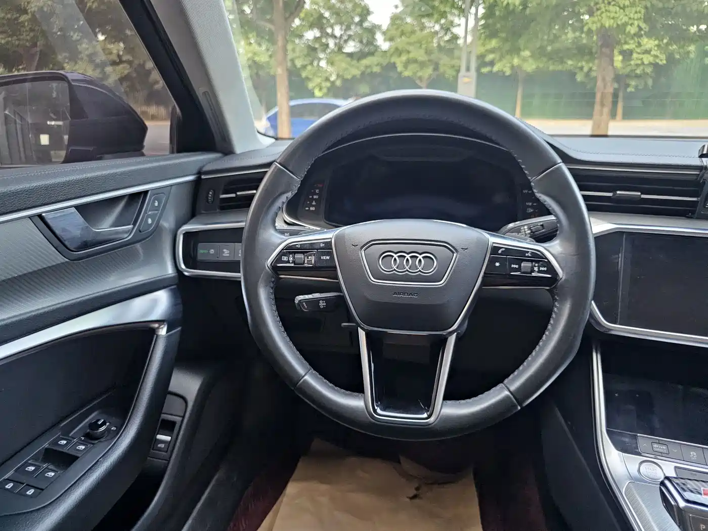 Photo 12 - Audi A6L