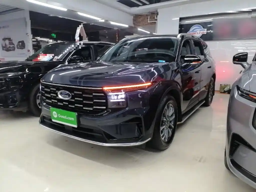 Ford Edge 2023 Edge L 2.0T EcoBoost FWD 7-Seater Luxury