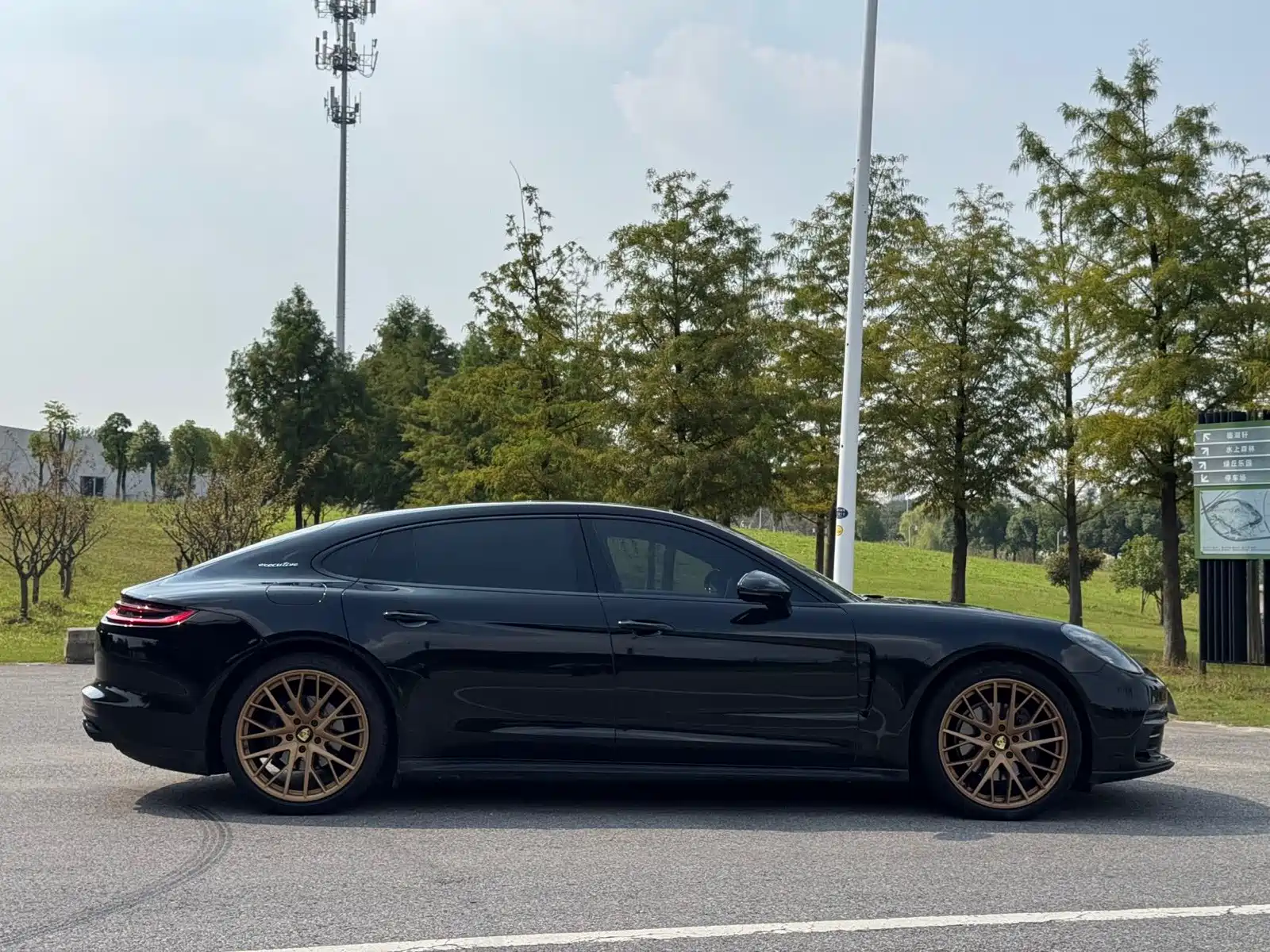 Фото 7 - Porsche Panamera