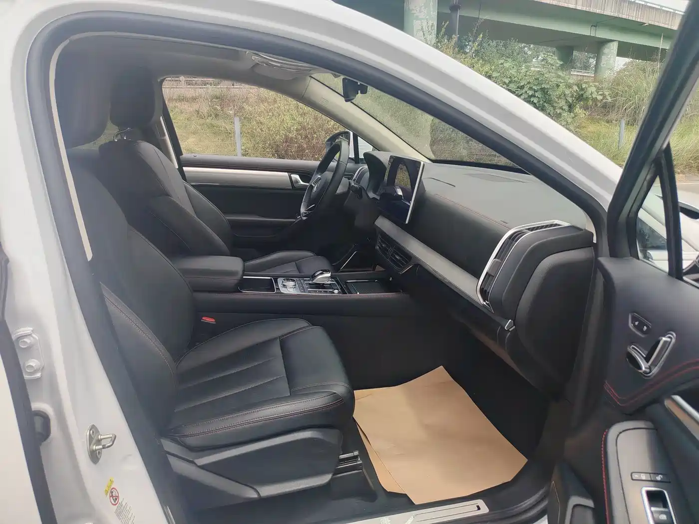 BYD Tang New Energy 2018 DM 2.0T AWD Smart Connection Enjoy Edition 7-Seater China V фото 14