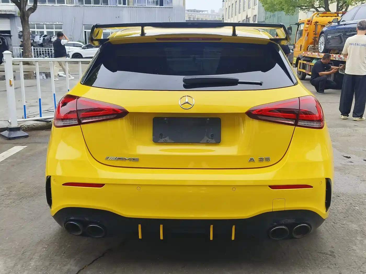 Mercedes-Benz A-Class AMG (Import) 2020 AMG A 35 4MATIC фото 14