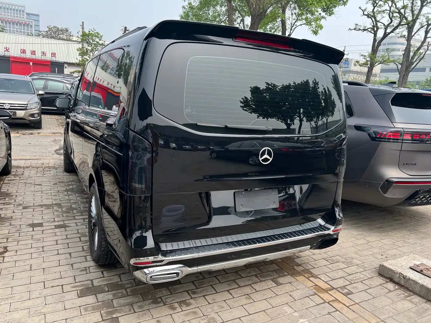 Mercedes-Benz Vito 2023 2.0T Business 7-Seater фото 6