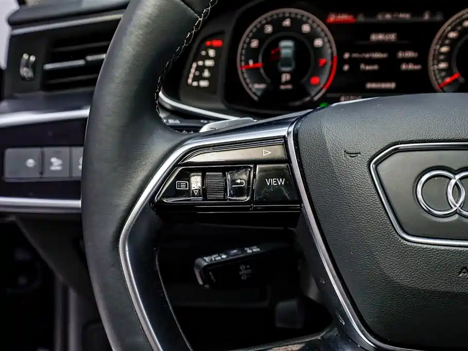Audi A7L 2024 45TFSI S-line Dream Edition Crystal Package фото 28