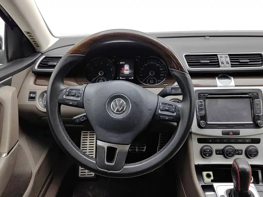 صورة 11 - Volkswagen Magotan
