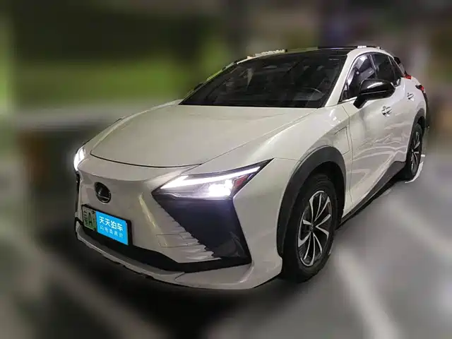 Lexus RZ 2023 450e 4WD Deluxe — фото 1