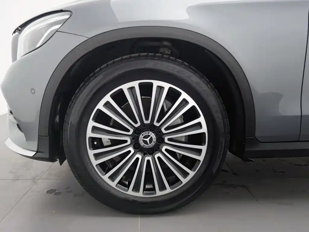 Фото 17 - Mercedes-Benz GLC