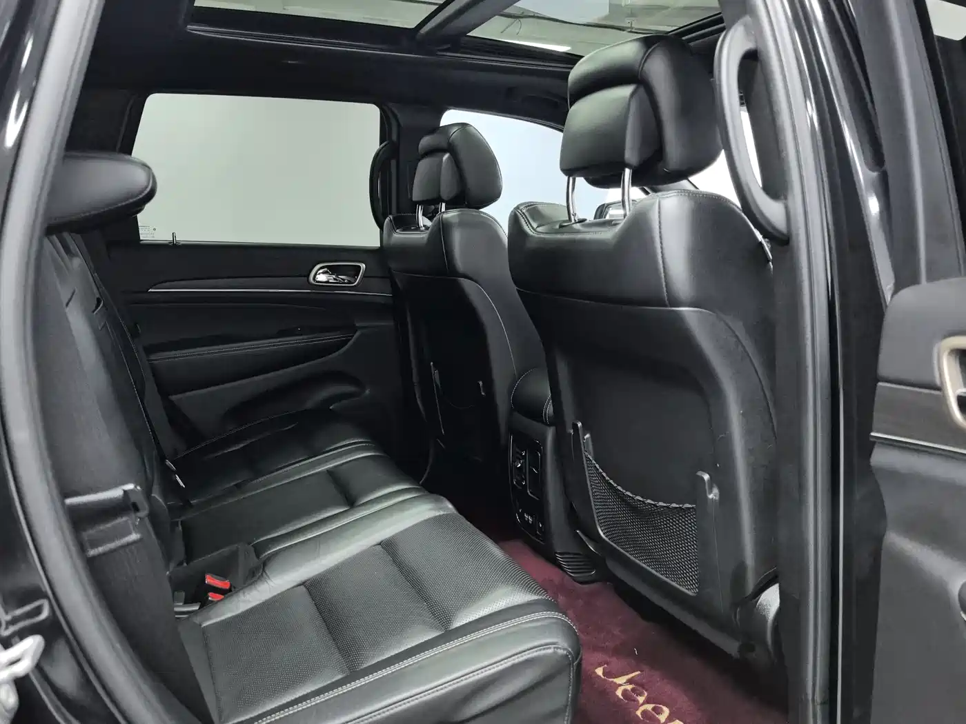 Фото 7 - Jeep Grand Cherokee (Import)