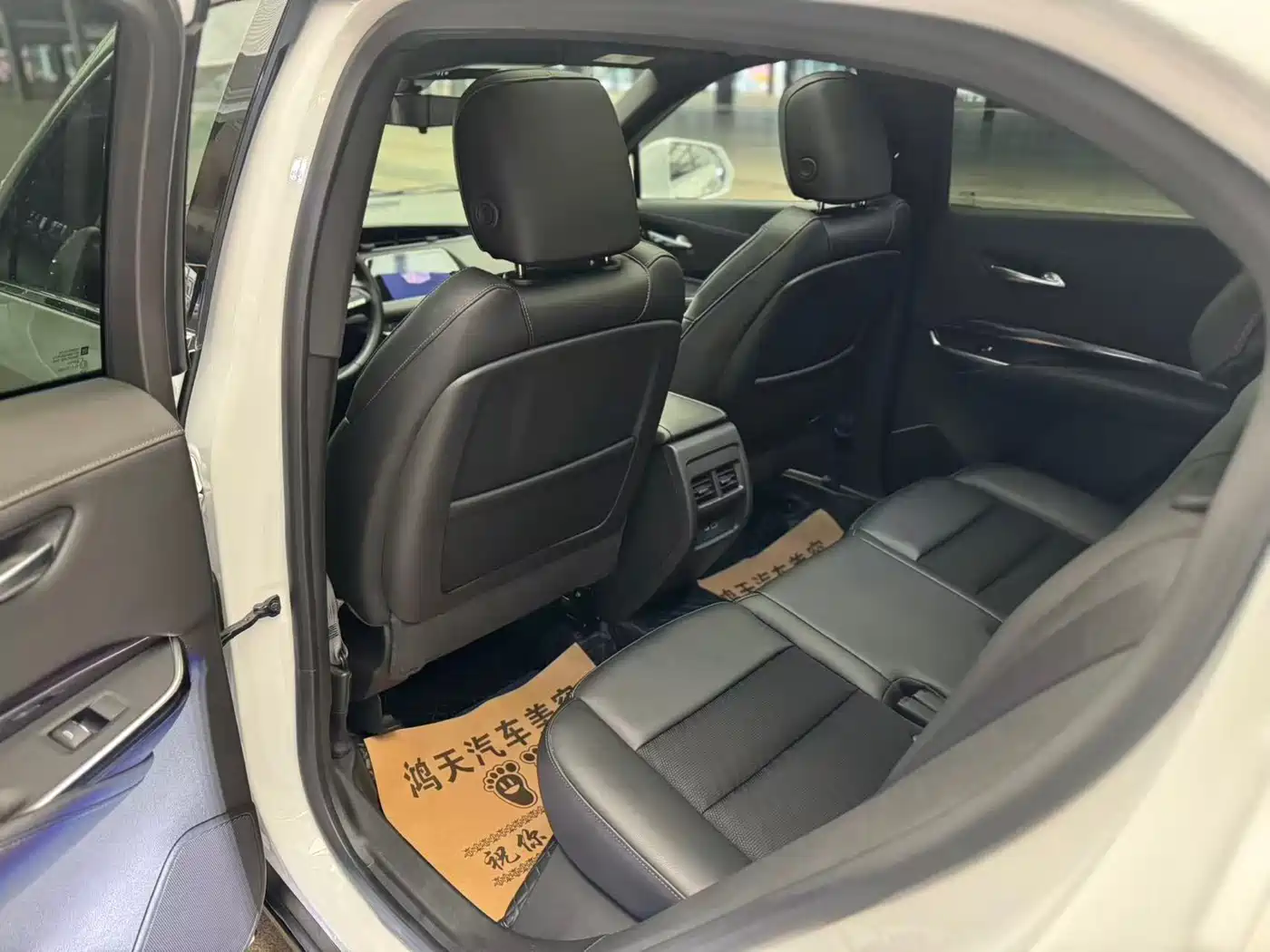 CADILLAC XT4