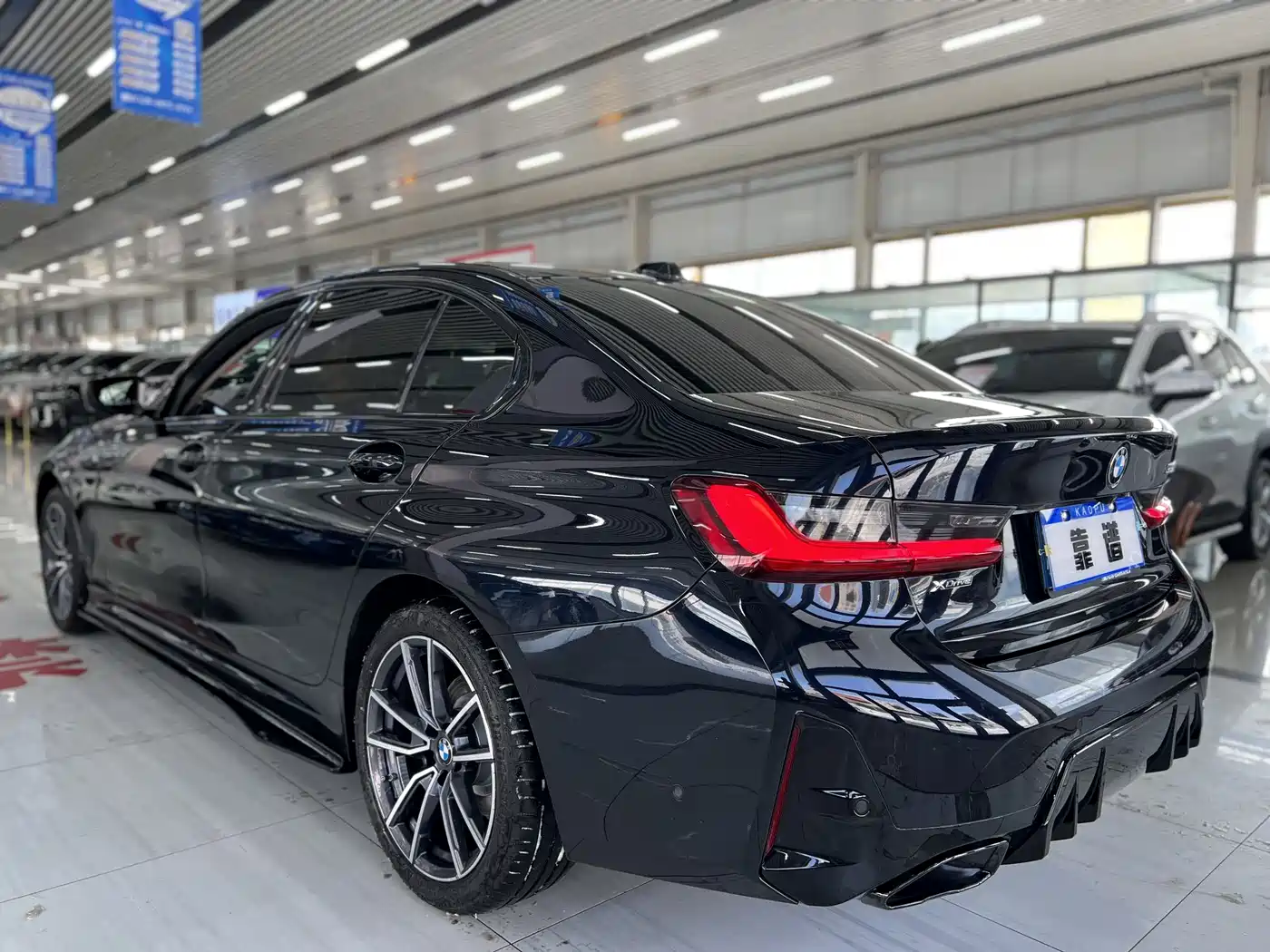 BMW 3-SERIES