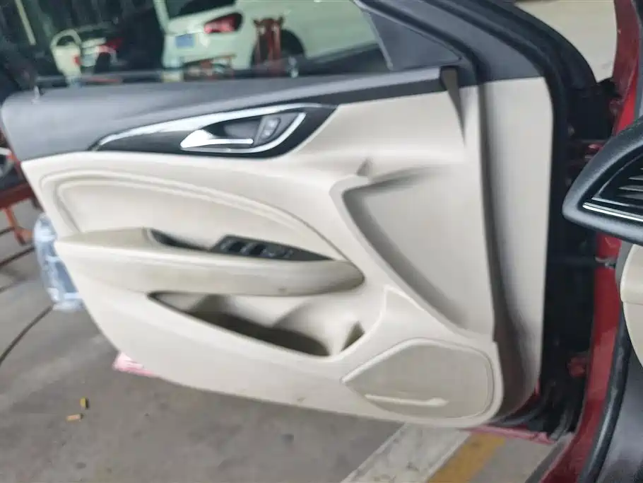 Buick Regal 2021 552T Elite фото 7