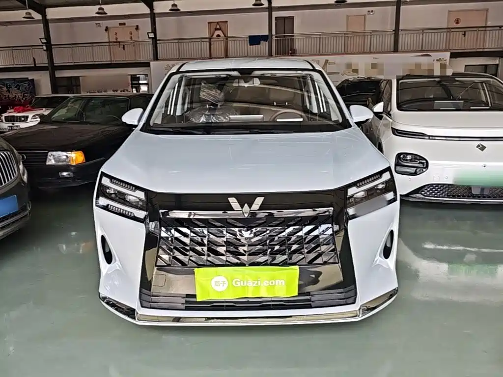 Wuling Motors Xingguang 730 New Energy 2025 2025 Model Plug-in Hybrid Base Version