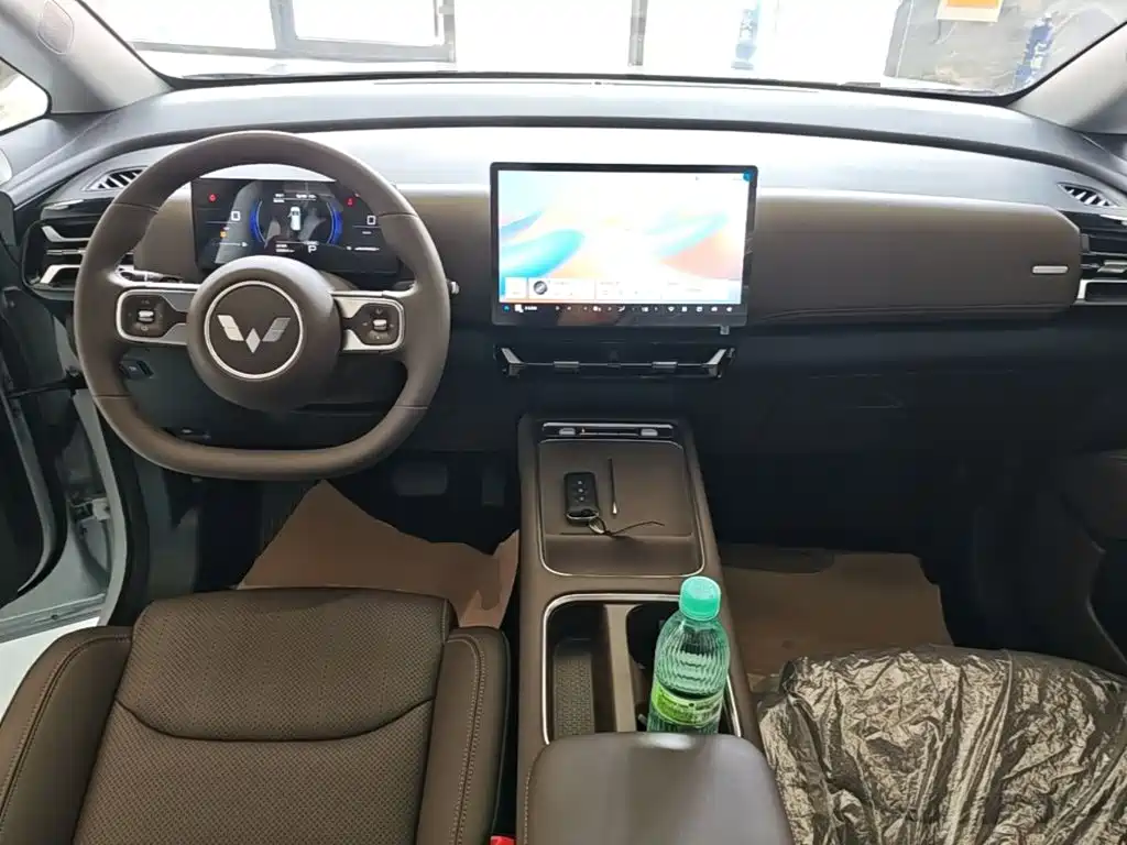 Wuling Motors Xingguang 730 New Energy 2025 2025 Model Plug-in Hybrid Base Version