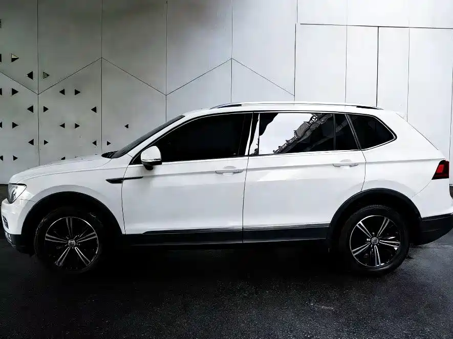 Volkswagen Tiguan L 2019 Facelift 330TSI Auto 2WD Panorama Comfort China VI фото 2