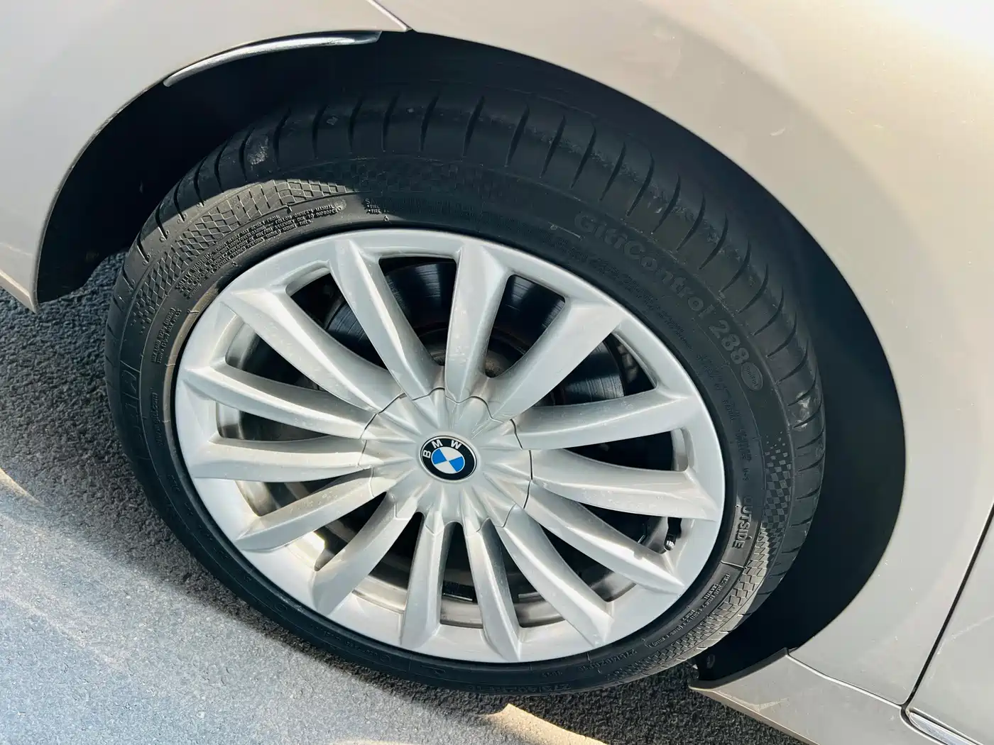 Фото 13 - BMW 7 Series